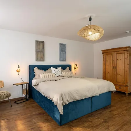 לינה וארוחת בוקר Kleiner Storch - Seehotel Duemmer 3*