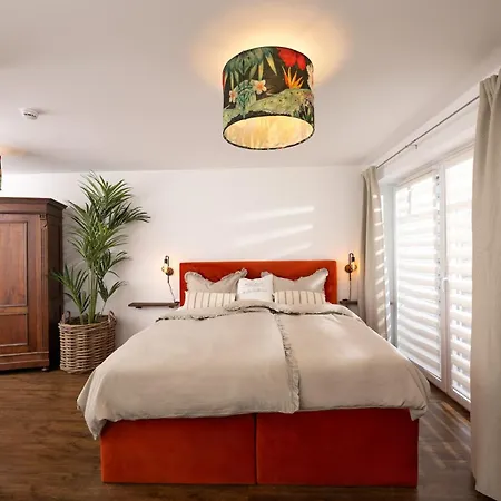 לינה וארוחת בוקר Kleiner Storch - Seehotel Duemmer Hüde